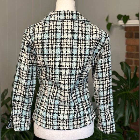 🛍️blue,white,black plaid suit jacket excellent condition. - Picture 6 of 8